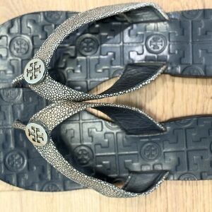 Tory Burch Black and Cream Men's Flip-Flops